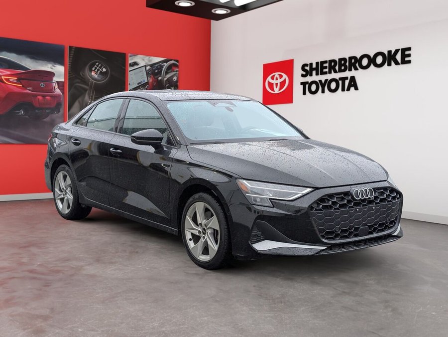 2026 Audi A3 berline FRONT TRAK/SIÈGES CHAUFFANTS/TOIT OUVRABT/AC BIZONE/SIÈGES EN CUIR/CAMÉRA DE RECUL/BLUETOOTH Black