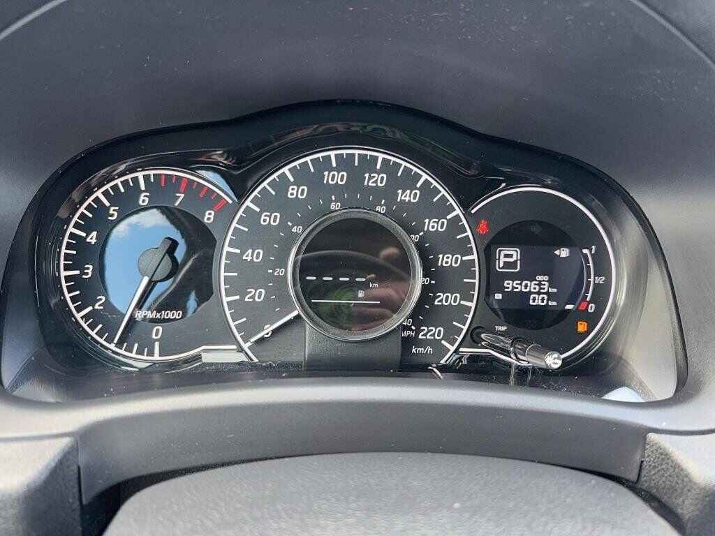 2019 Nissan Versa Note SV Blue Baie-Comeau - photo #12