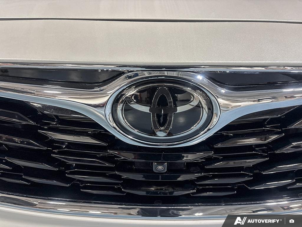 2025 Toyota Highlander 2602706A | Hybrid Limited | DBRCHC White Edmonton - photo #8