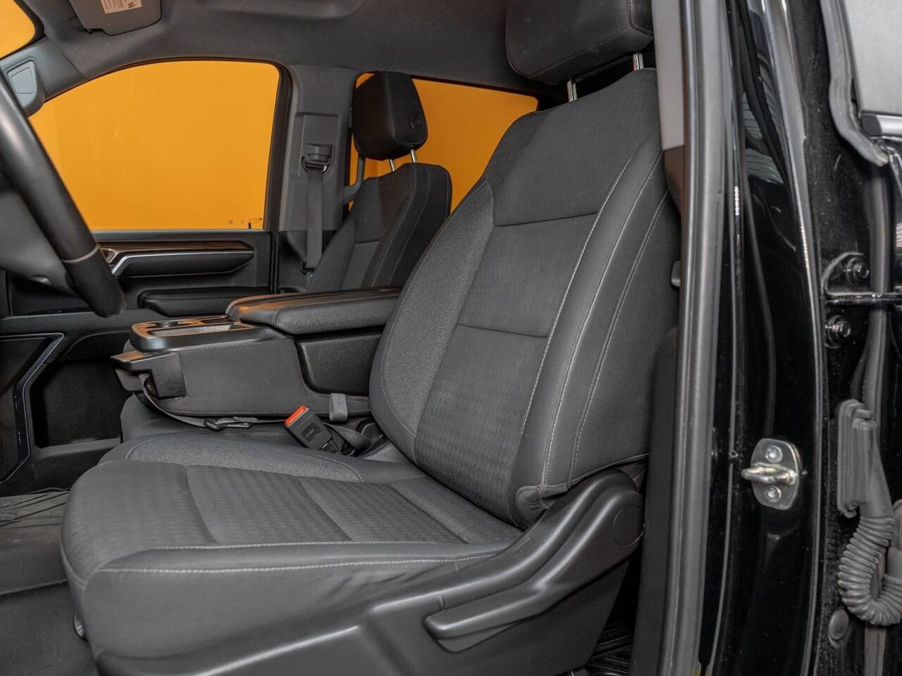 Chevrolet Silverado 2500HD LT CREW 4X4 V8 DIESEL *NAV* CARPLAY *PNBV 9900 LB* 2024 Noir Saint-Jérôme - photo #9