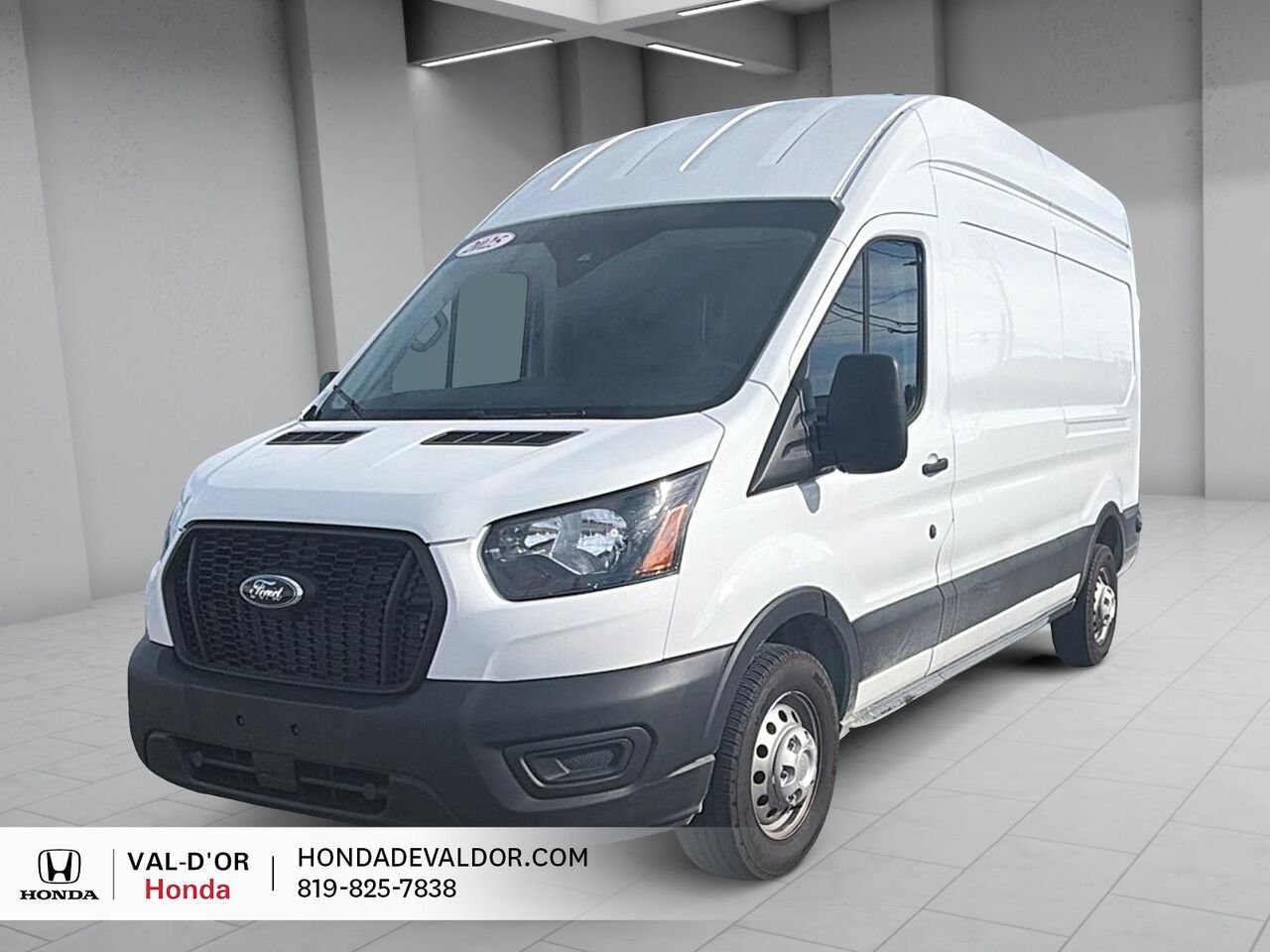 2025 Ford Transit fourgon utilitaire T-250 AWD toit surélevé 148 po PNBV de 9 070 lb White Val-d'Or - photo #0