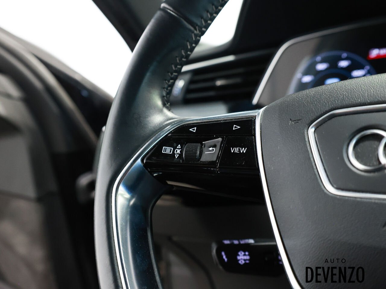 2019 Audi e-tron Black Saint-Eustache - photo #15