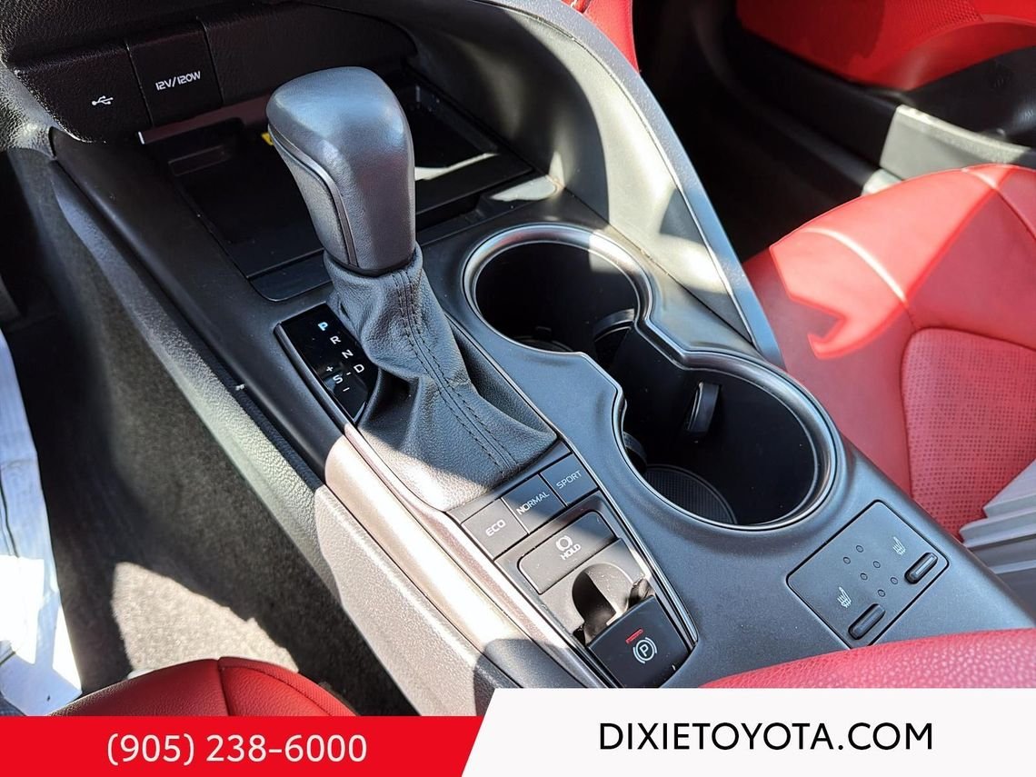 2023 Toyota Camry Power Sunroof, Leather Interior, Heated Seats, Alloy Wheels, Heated Steering Wheel, Bluetooth Celestial Silver Metallic With Black Roof Mississauga - photo #9