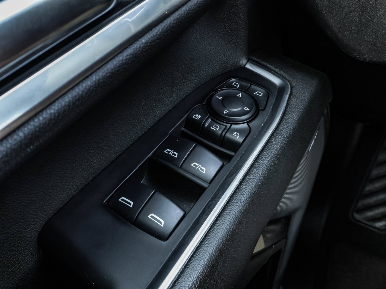 2024 Chevrolet Silverado 2500HD 4WD Crew Cab 159 High Country Black Sherwood Park - photo #19