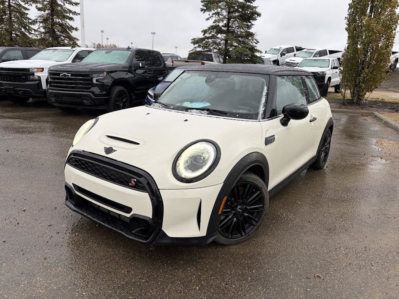 2023 MINI 3 Door Cooper S FWD Nanuq White Metallic Sherwood Park - photo #2