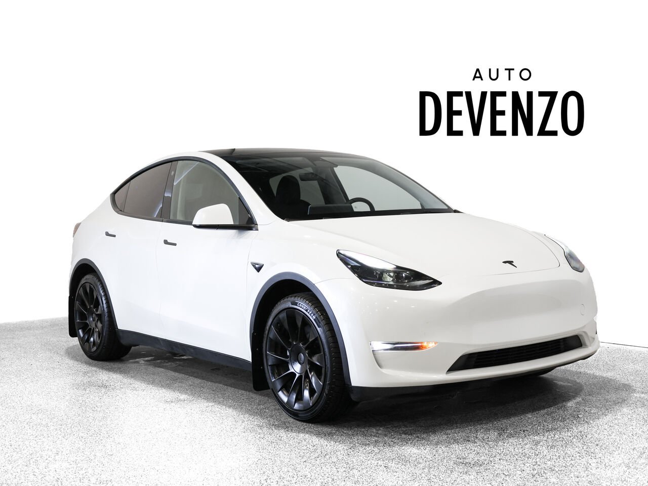 Tesla Model Y 2023 Blanc Saint-Eustache - photo #0