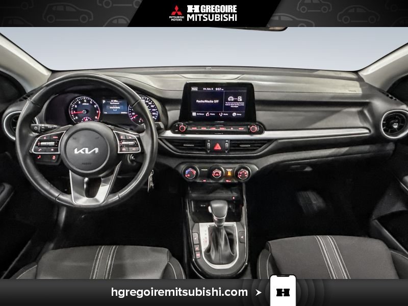 2024 Kia Forte Grey Laval - photo #21