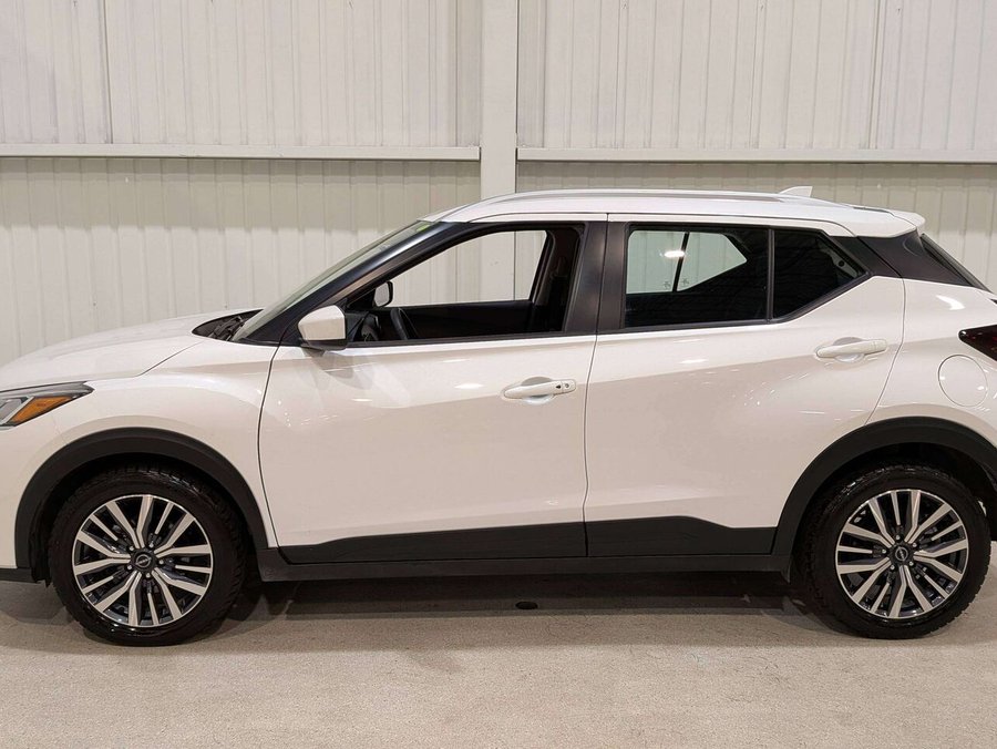 2024 Nissan Kicks SV FWD White
