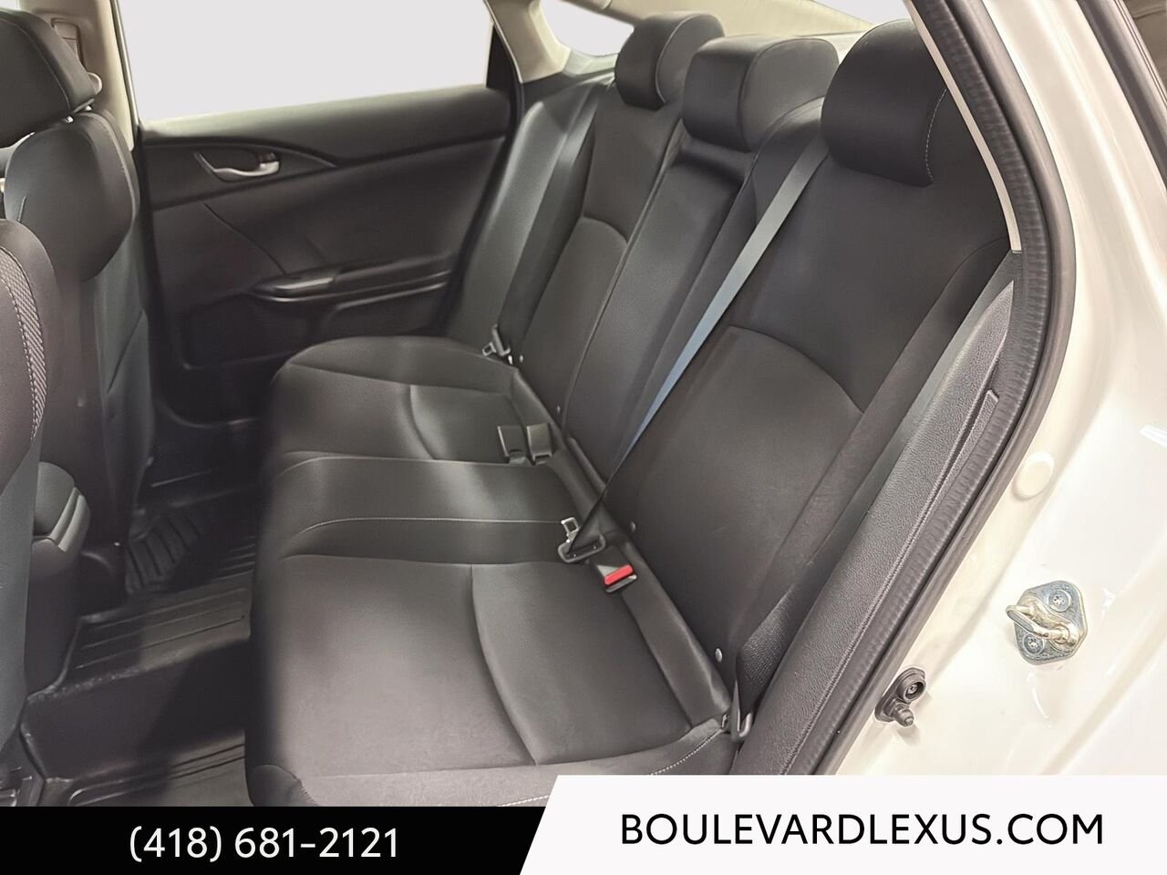 2020 Honda Civic White Quebec - photo #16