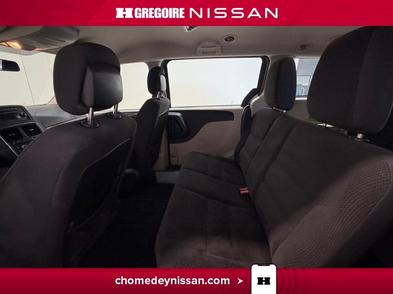 2017 Dodge GR Caravan Grey Laval - photo #23