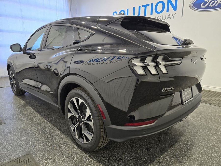 Ford Mustang Mach-E 2026 Noir ombre