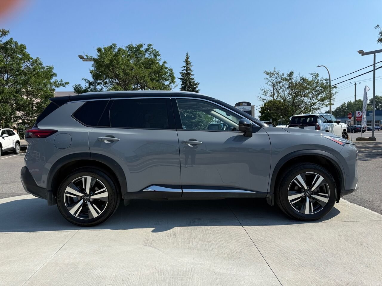 Nissan Rogue PLATINUM | JAMAIS ACCIDENTÉ✅ 2023 Gris Châteauguay - photo #3