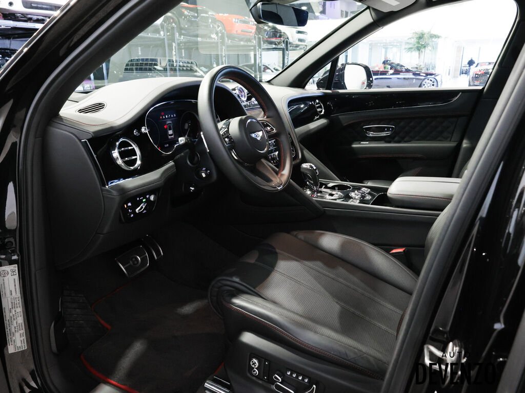 2021 Bentley Bentayga Black Saint-Eustache - photo #17