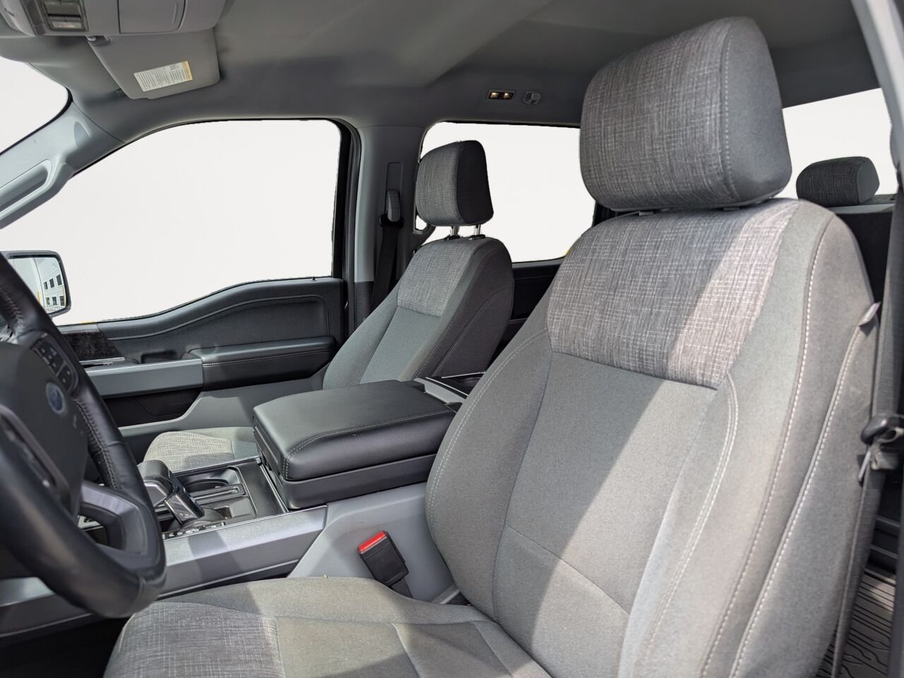 Ford F-150 Lightning XLT/SIÈGES CHAUFFANT/VOLANT CHAUFFANT/AC BIZONE/BLUETOOTH/CAMÉRA DE RECUL 2023 Noir Sherbrooke - photo #9