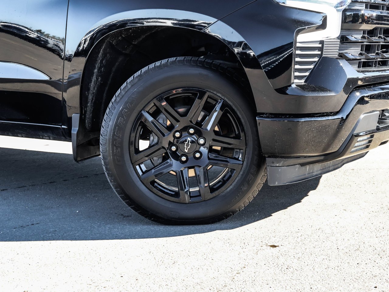 2025 Chevrolet Silverado 1500 4WD Crew Cab 147 RST Black Sherwood Park - photo #10