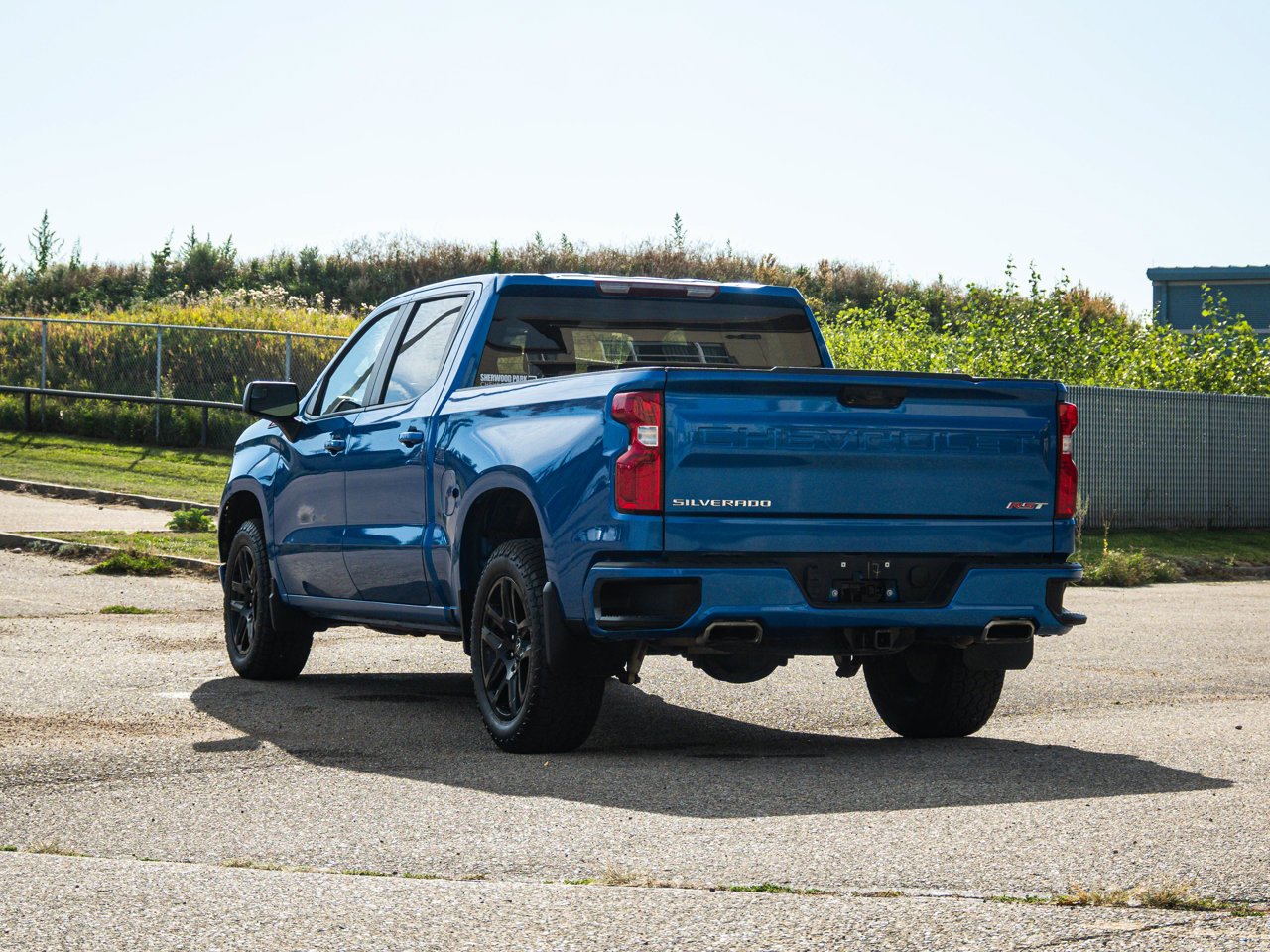 2022 Chevrolet Silverado 1500 4WD Crew Cab 147 RST Blue Sherwood Park - photo #11
