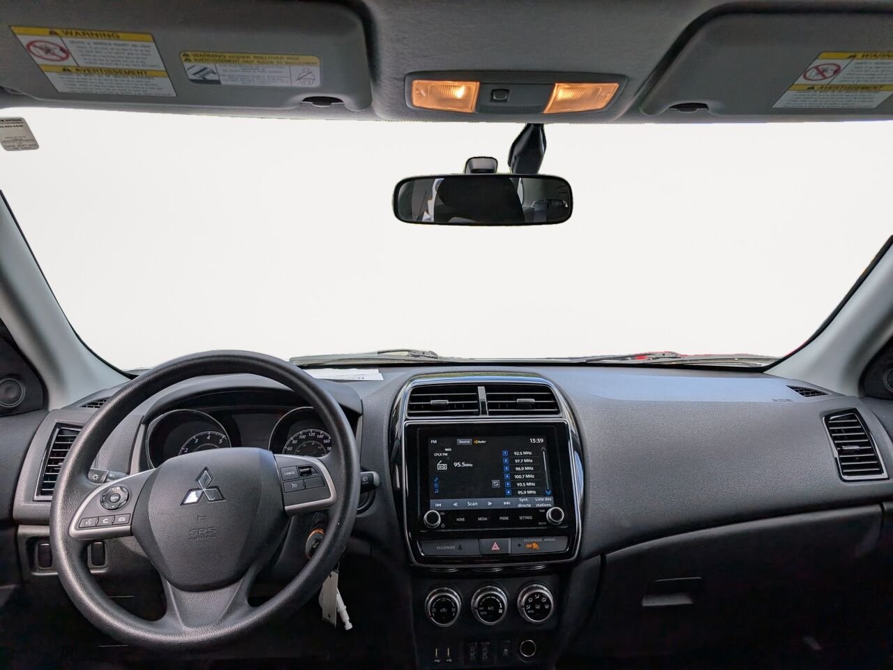 Mitsubishi RVR ES/SIÈGES CHAUFFANTS/AC/CAMÉRA DE RECUL/VITRES ÉLECTRIQUES 2023 Blanc Sherbrooke - photo #14