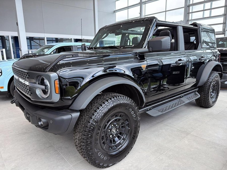 2026 Ford Bronco 2026 Shadow Black