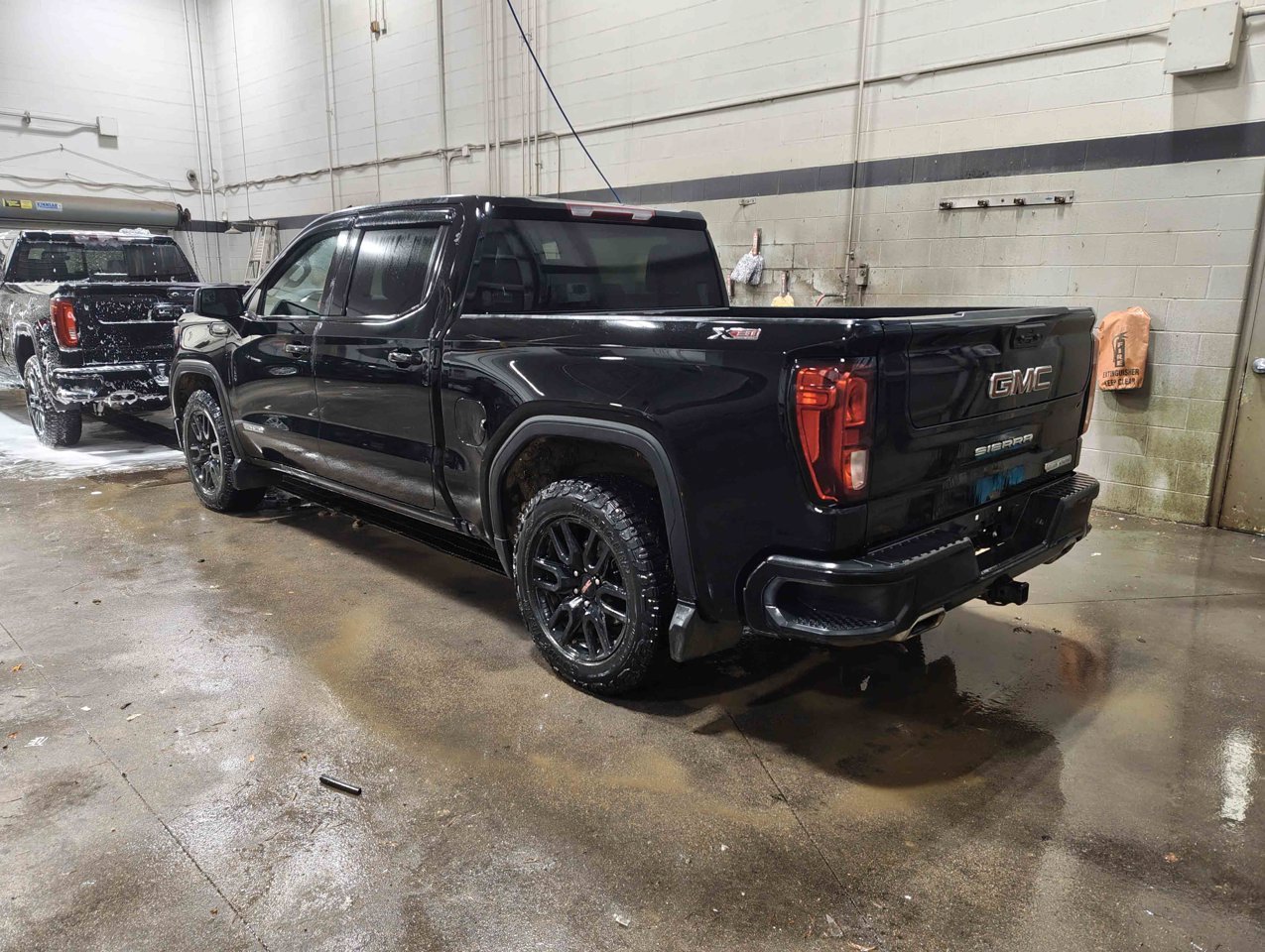 2024 GMC Sierra 1500 4WD Crew Cab 147 Elevation Black Sherwood Park - photo #5