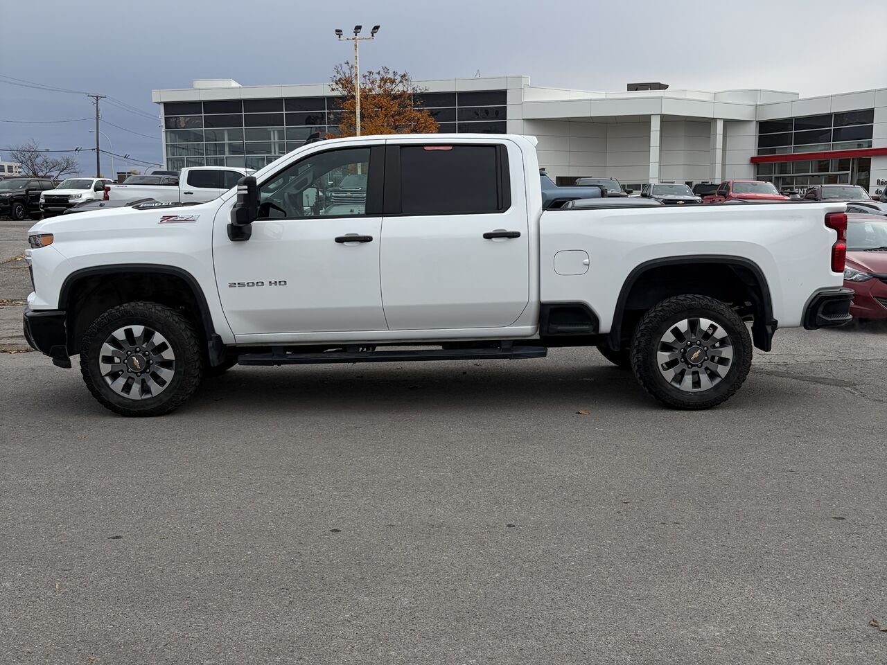 CHEVEROLET SILVERADO DIESEL Custom cabine multiplace 4RM 159 po 2024 Blanc Gatineau - photo #9