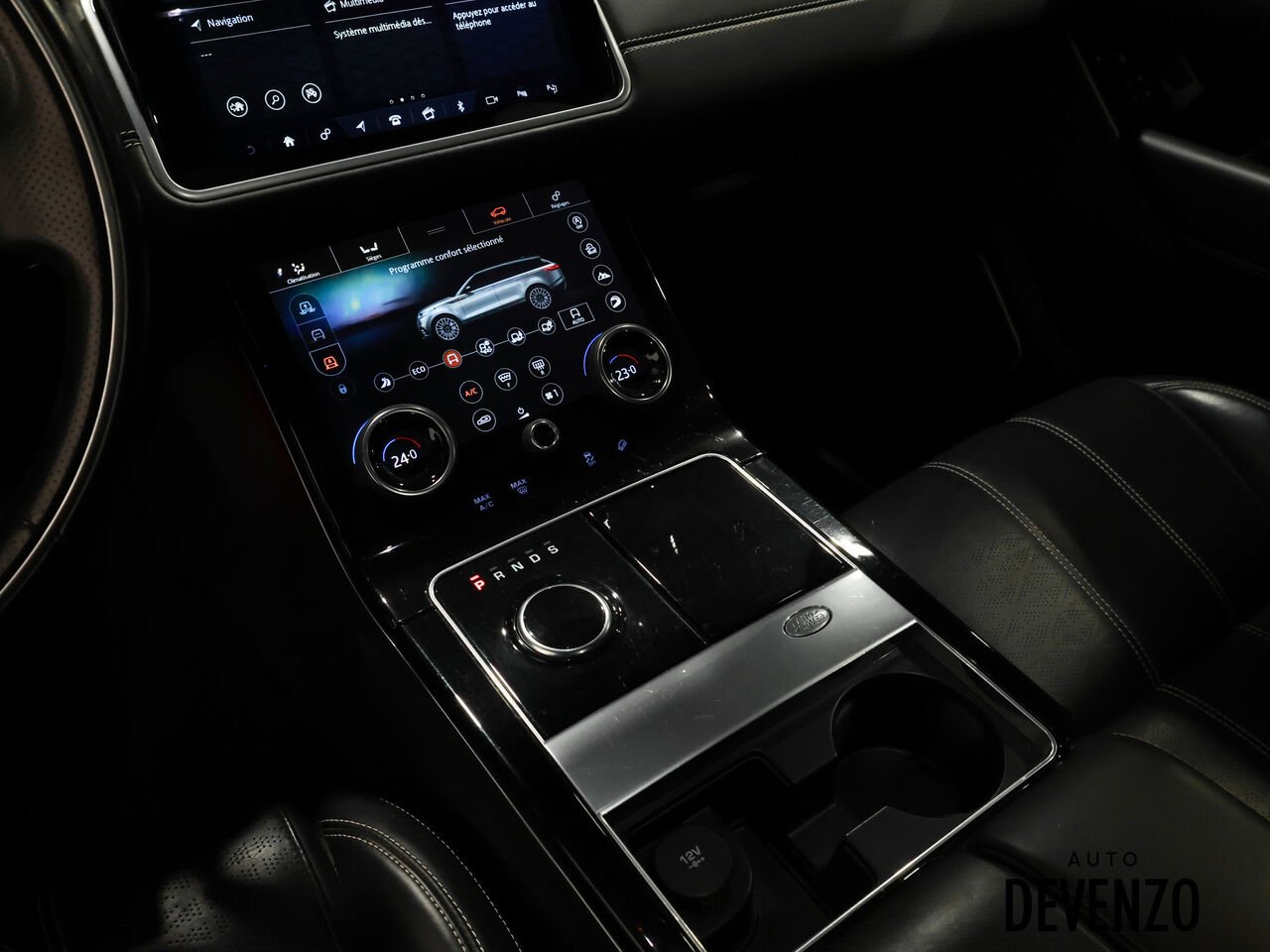 2018 Land Rover Range Rover Velar Black Saint-Eustache - photo #17