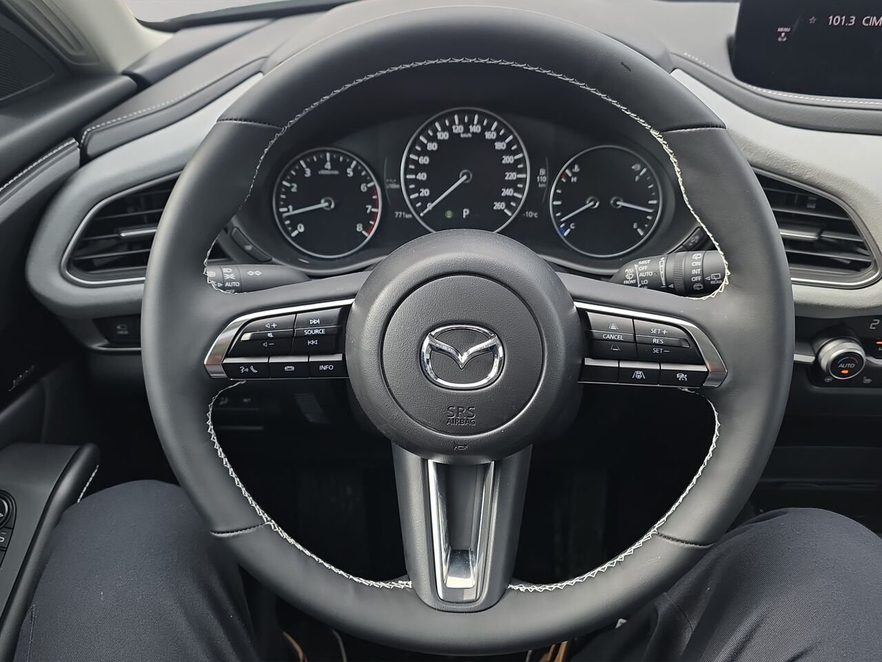 Mazda CX-30 GT turbo, awd, toit ouvrant, Écran 360 degré, Navigation, chargeur sans fil pour cellulaire 2026 Gris aéro métallisé Val-David - photo #10