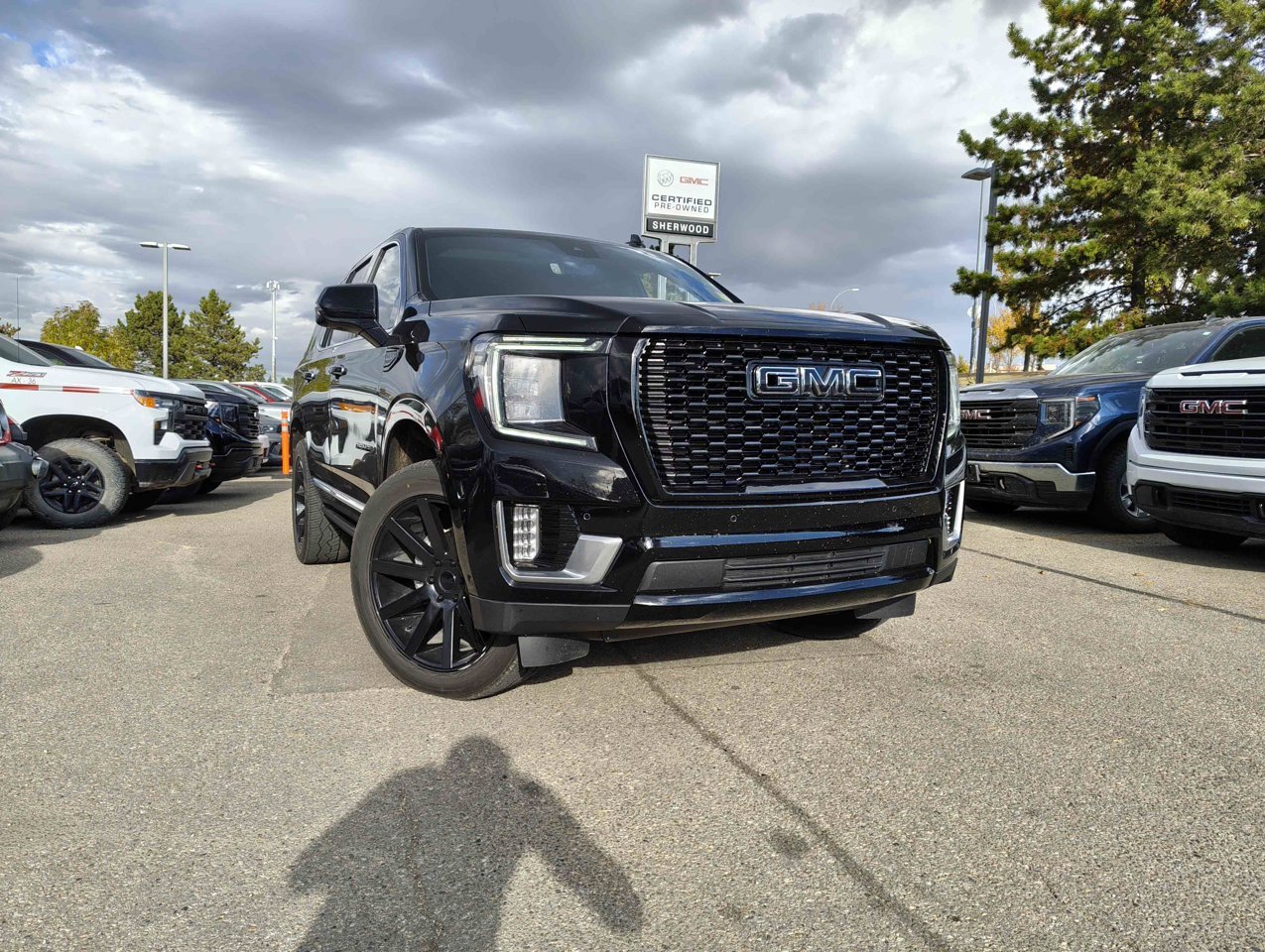 2023 GMC Yukon 4WD 4dr Denali Black Sherwood Park - photo #1