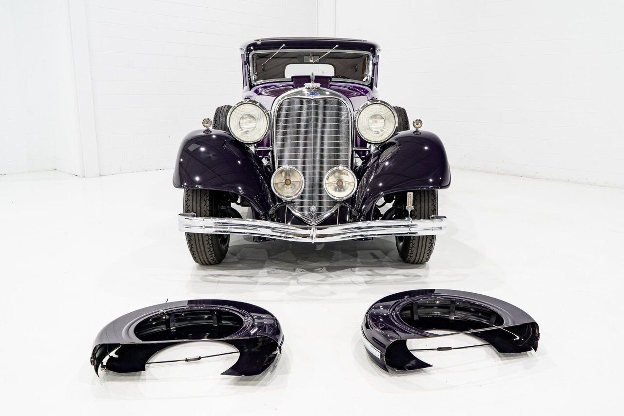Lincoln KB Victoria Coupe One Of 18 Built, And The Only Known Surviving **PRICE IN USD** 1933 mauve Montréal - photo #2