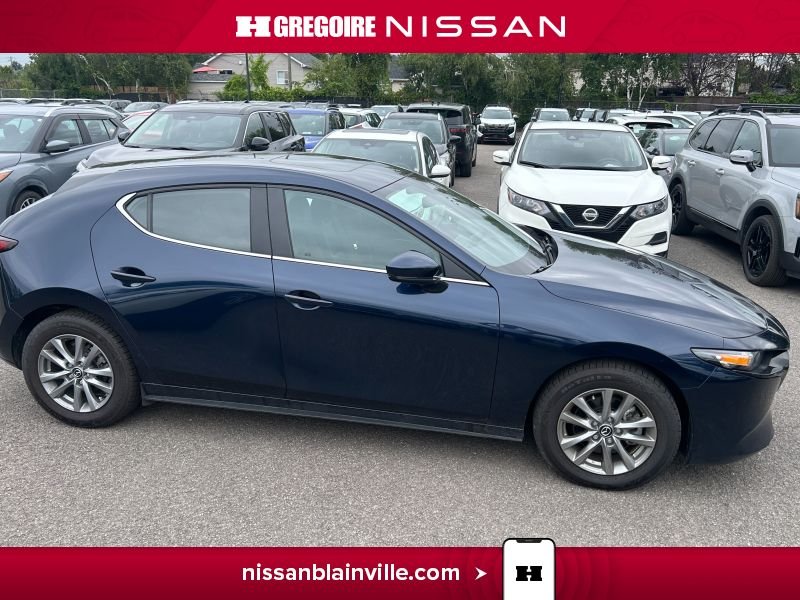 Mazda 3 BE6367 | GS AWD CUIR TOIT OUVRANT BAS KM 2025 Bleu Laval - photo #15