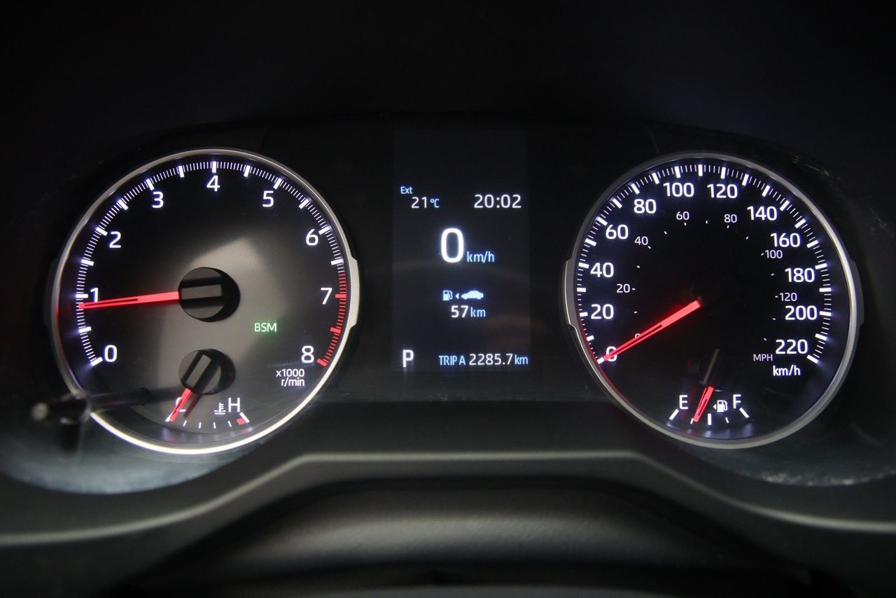 2020 Toyota RAV4 LE Grey Baie-Comeau - photo #11