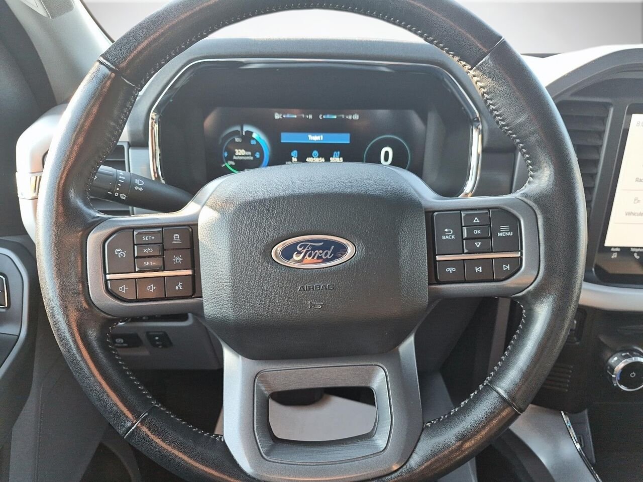 2023 Ford F-150 Lightning Black Saint-Jérôme - photo #11