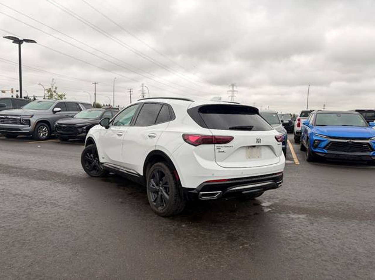 2024 Buick Envision AWD 4dr Sport Touring White Sherwood Park - photo #3