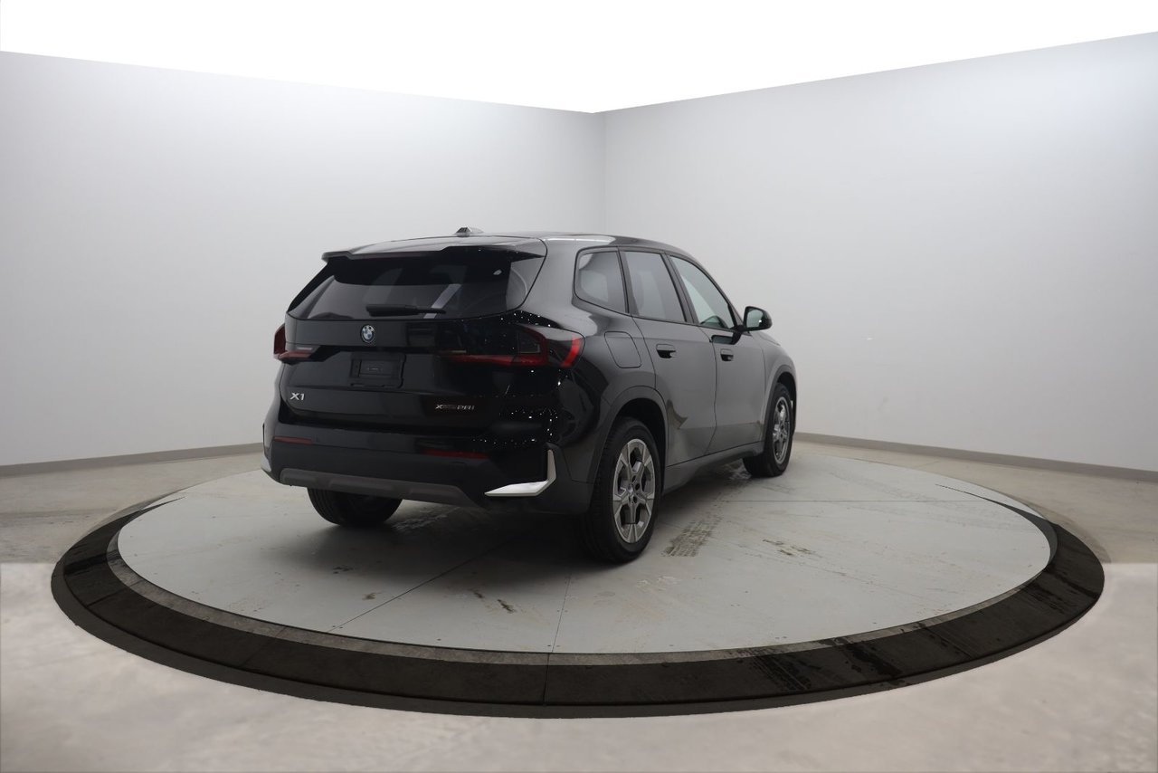 2025 BMW X1 VIN WBX73EF0XS5166643 Black Chicoutimi - photo #3