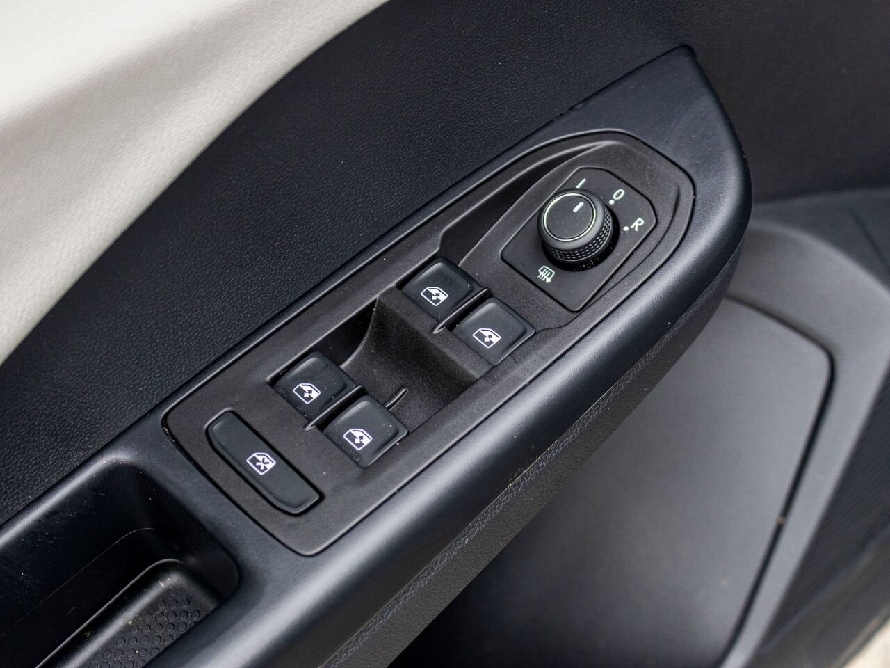 Volkswagen Taos Trendline 4MOTION 2025 Noir Châteauguay - photo #30