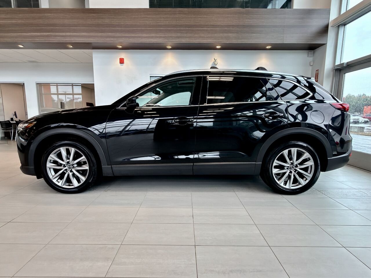2022 Mazda CX-9 Black Notre-Dame-des-Prairies - photo #7