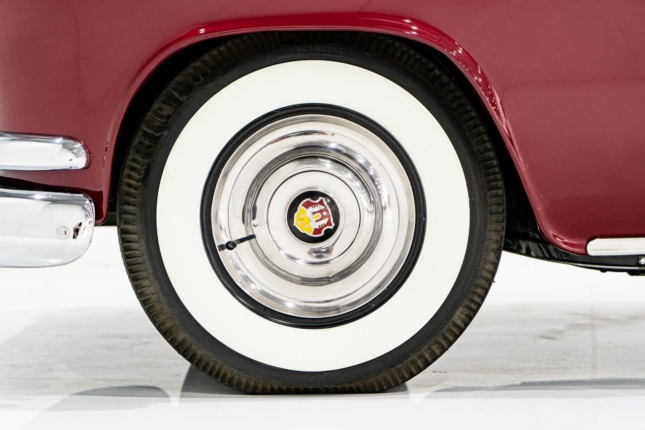 Oldsmobile 98 PRIX EN USD | Convertible Beautifully Presented from complete Restoration 1953 Rouge Montréal - photo #79