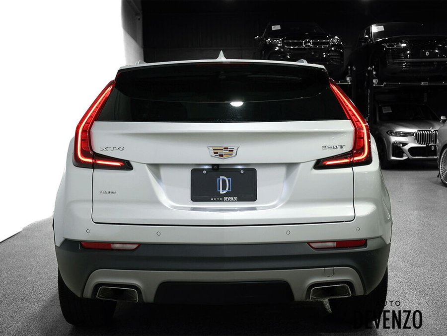 2020 Cadillac XT4 2020 Silver