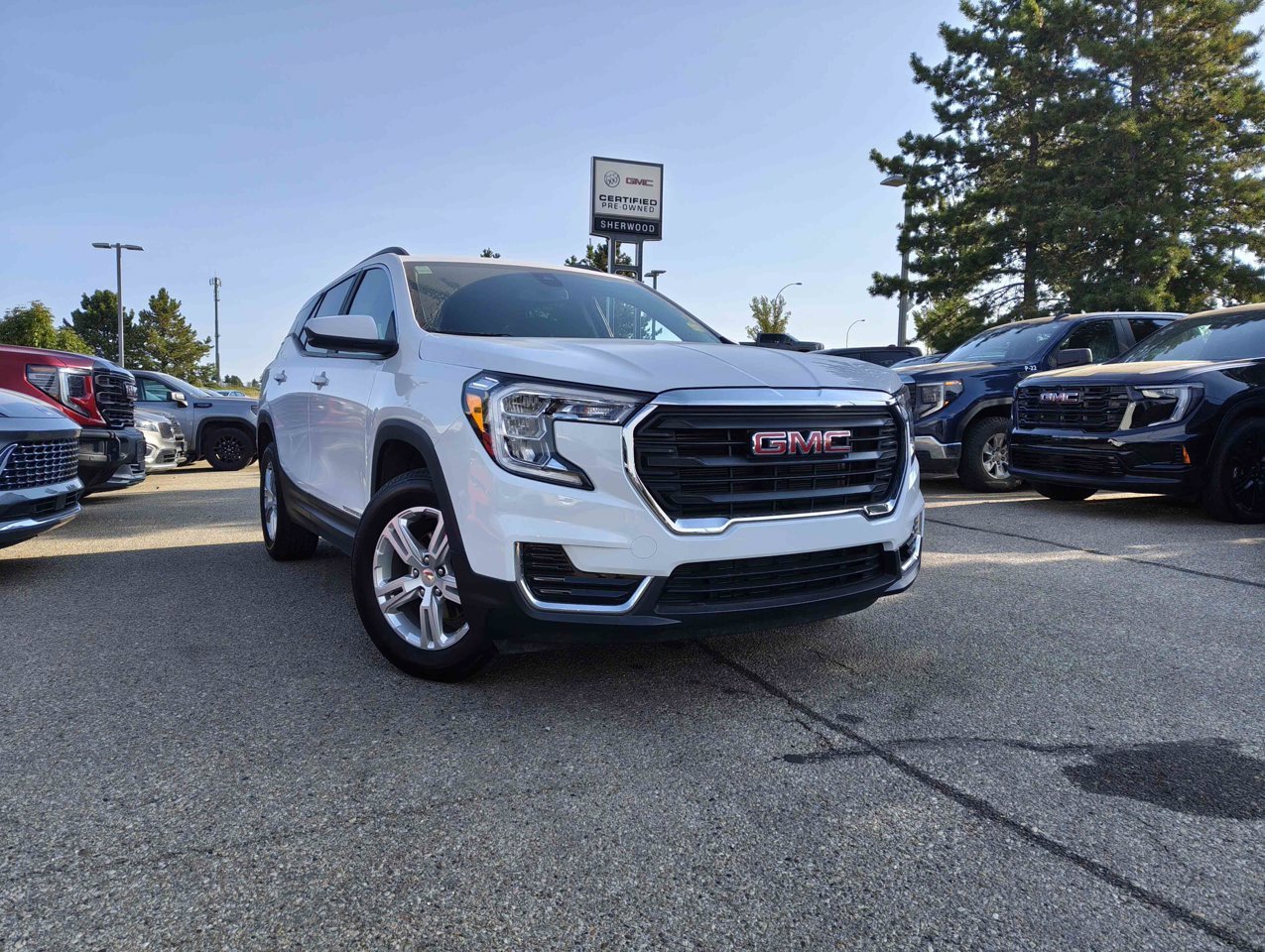 2024 GMC Terrain AWD 4dr SLE White Sherwood Park - photo #1