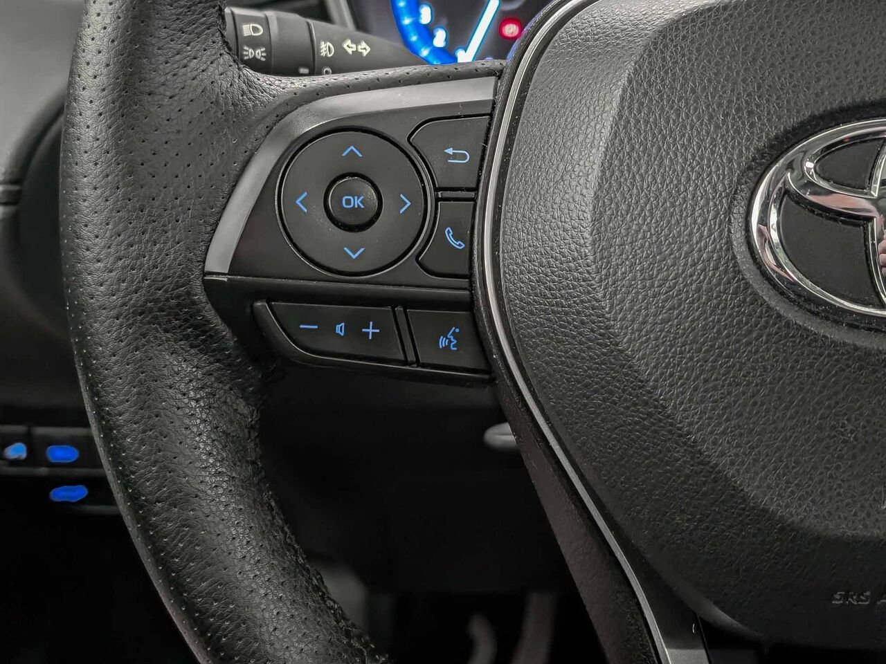 Toyota Corolla Cross AWD XLE AWD Cuir Toit Ouvrant Volant Chauffant 2022 Gris Sherbrooke - photo #17