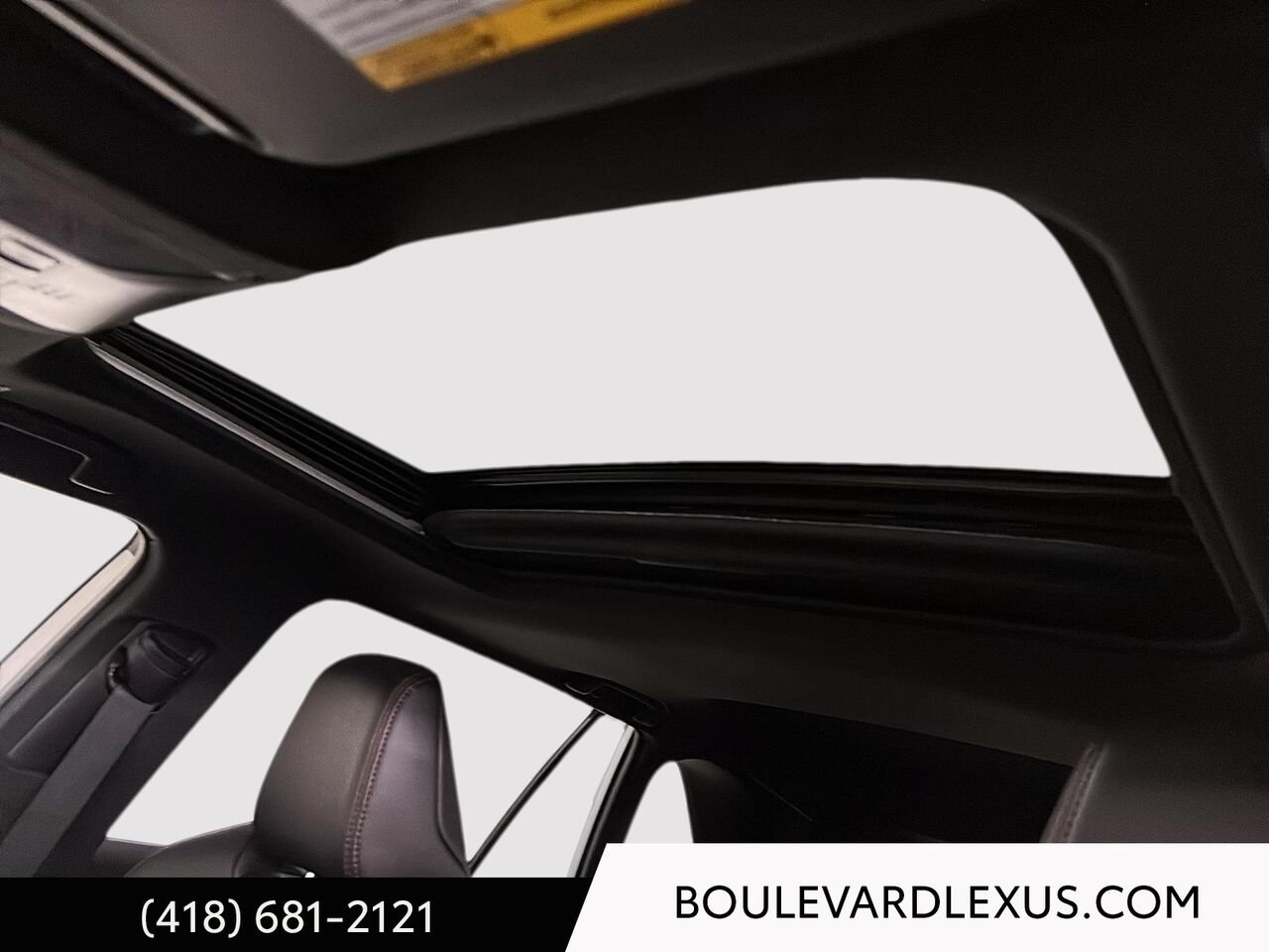 Toyota RAV4 Prime (PHEV) 19285A 2023 Argent Québec - photo #10