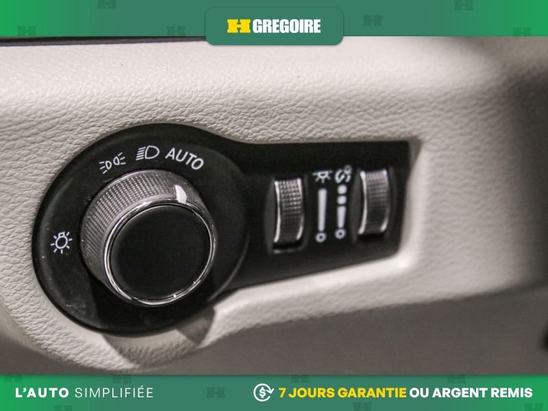 2023 Chrysler Grand Caravan White Saint-Eustache - photo #16
