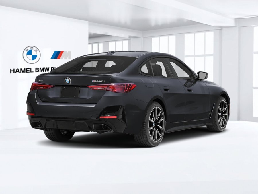 2027 BMW 4 Series 2027 Black Sapphire Metallic