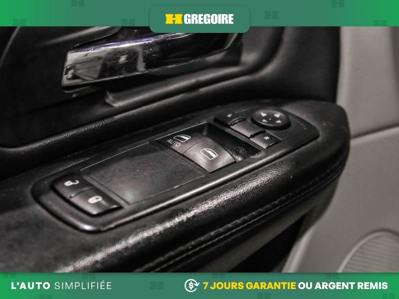 Dodge GR Caravan 2019 Gris Blainville - photo #15