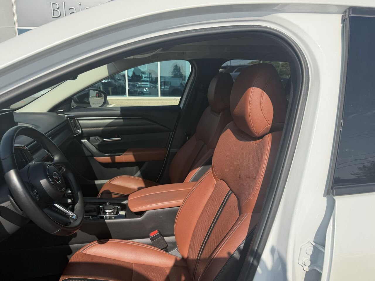 2024 Mazda CX-50 White Ste-Marie - photo #11
