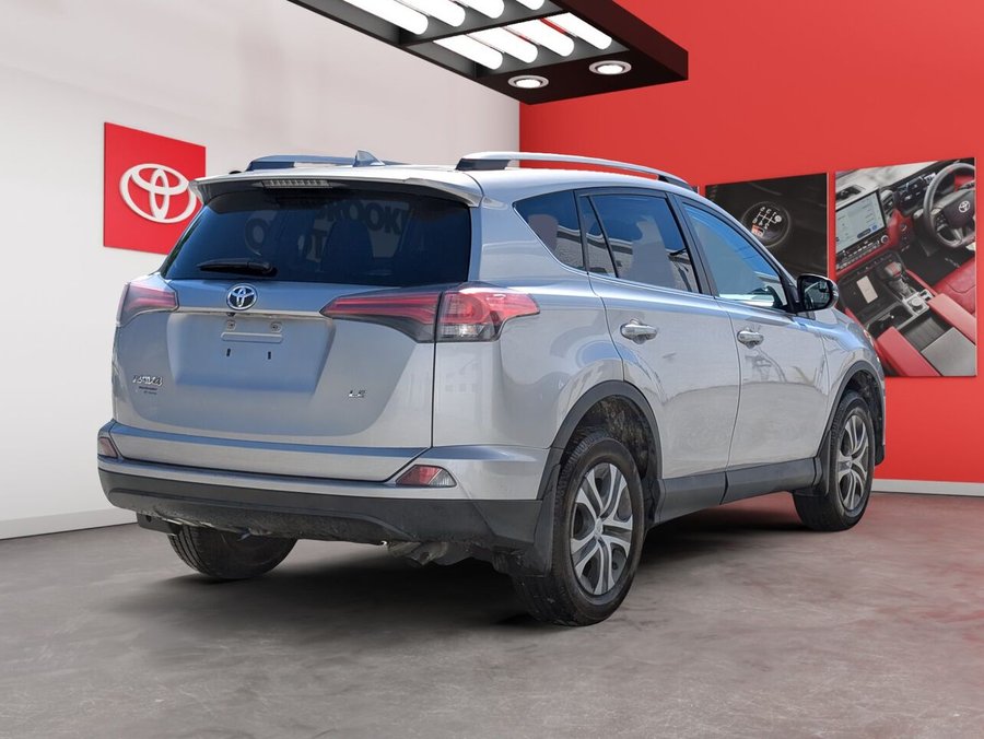 2017 Toyota RAV4 2017 Silver