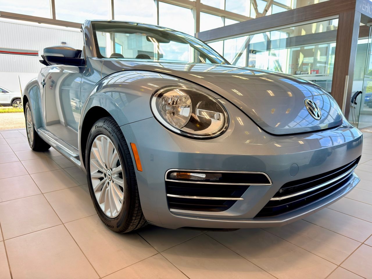 2019 Volkswagen Beetle Convertible Blue Notre-Dame-des-Prairies - photo #6