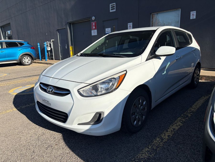 2017 Hyundai Accent Voiture à hayon, 5 portes, boîte manuelle GL White