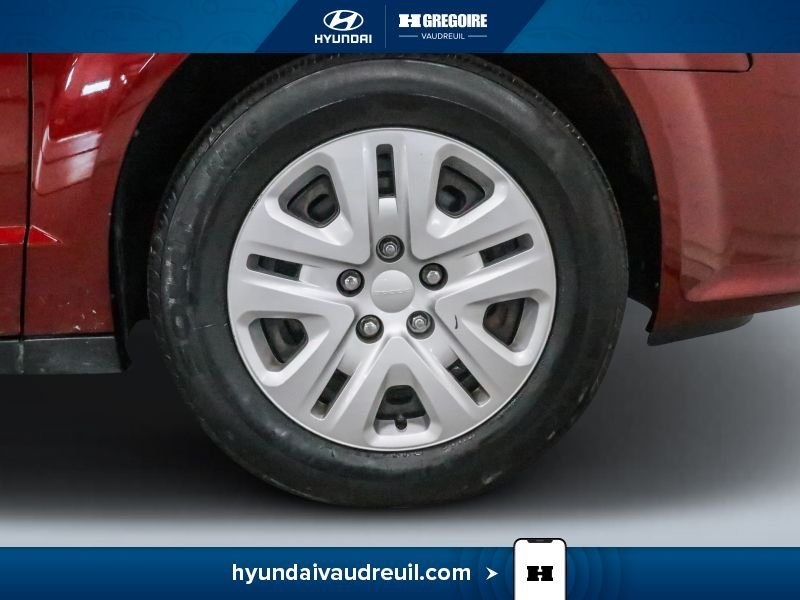 Dodge GR Caravan YA921 | Canada Value Package 2WD 2018 Rouge Laval - photo #31