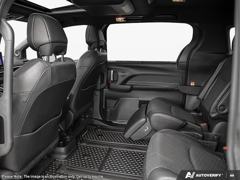 Toyota Sienna Limited TI 7 places 2026 Frisson glacé nacré Sherbrooke - photo #19