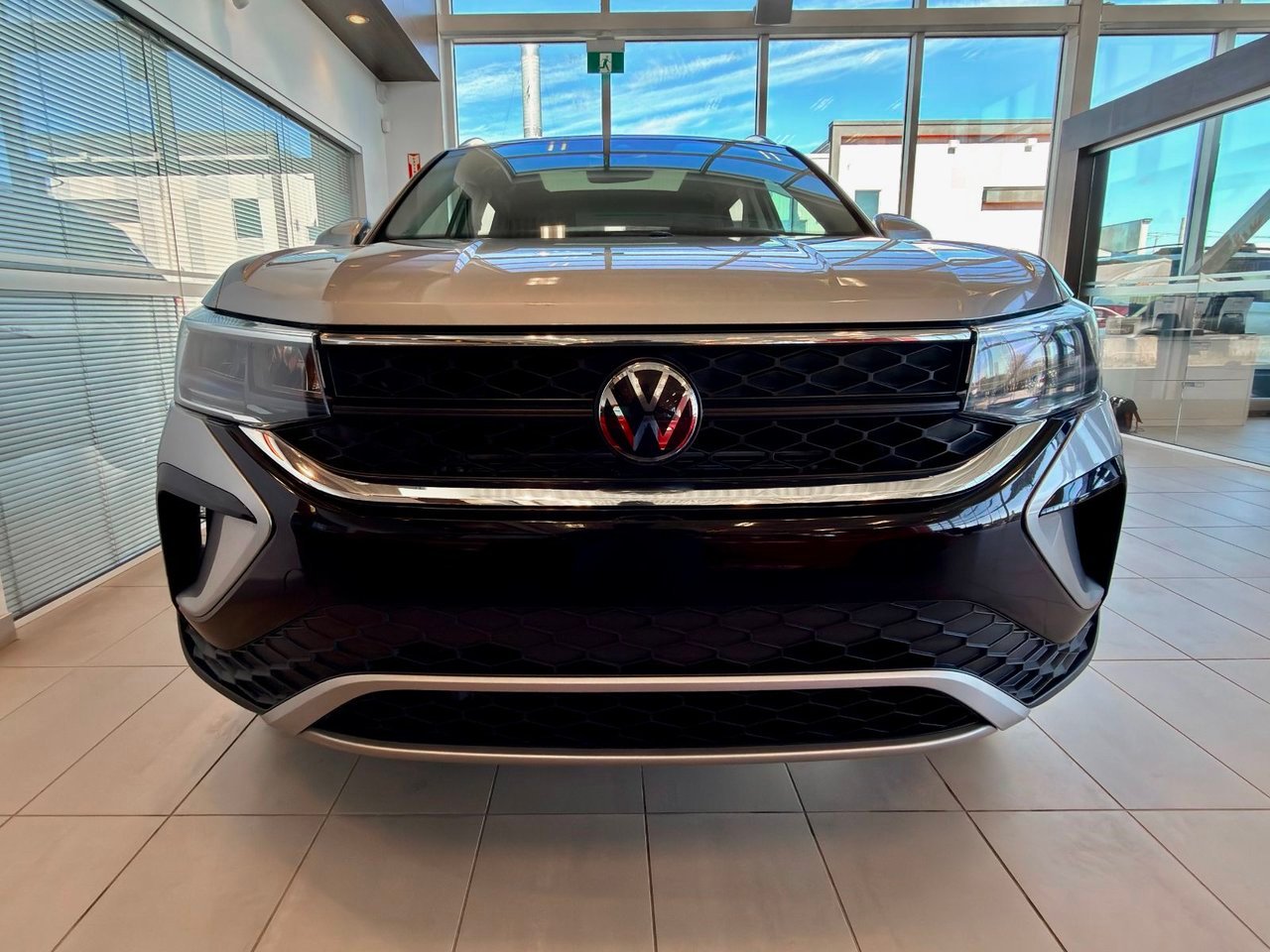 2023 Volkswagen Taos Blue Notre-Dame-des-Prairies - photo #5
